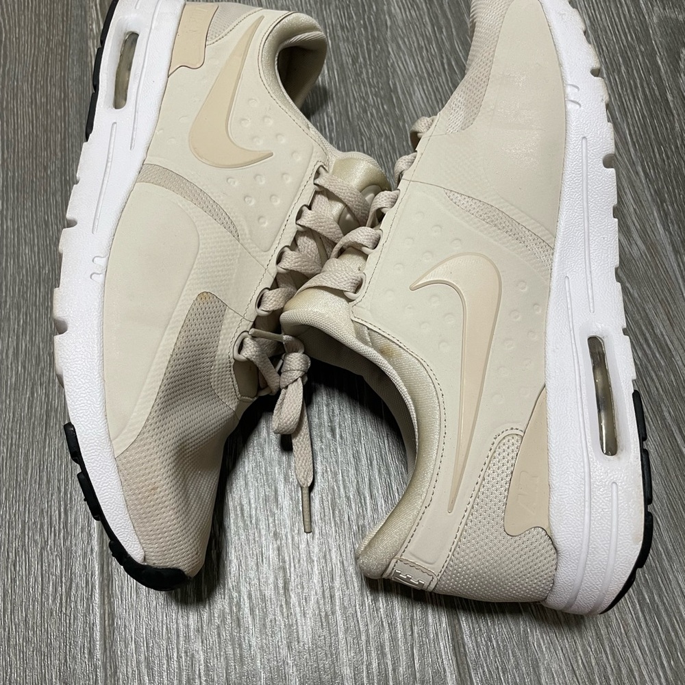Nike Women's Air max thea